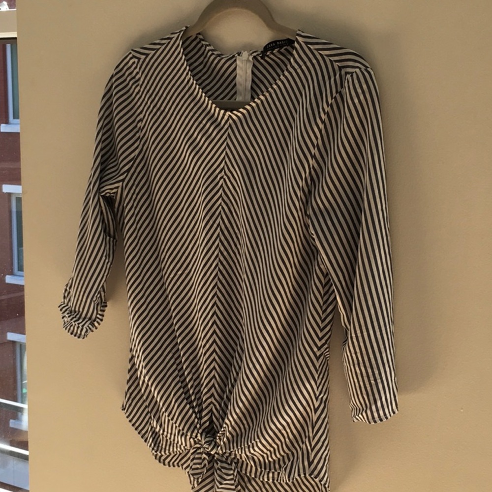 Front-tie, 3/4 long-sleeved, navy striped blouse